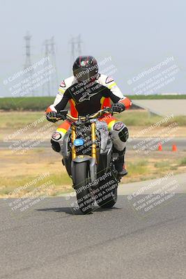 media/Jul-23-2023-TrackDaz (Sun) [[5bdcf0335d]]/Group C/Wheelie Bump (240pm)/